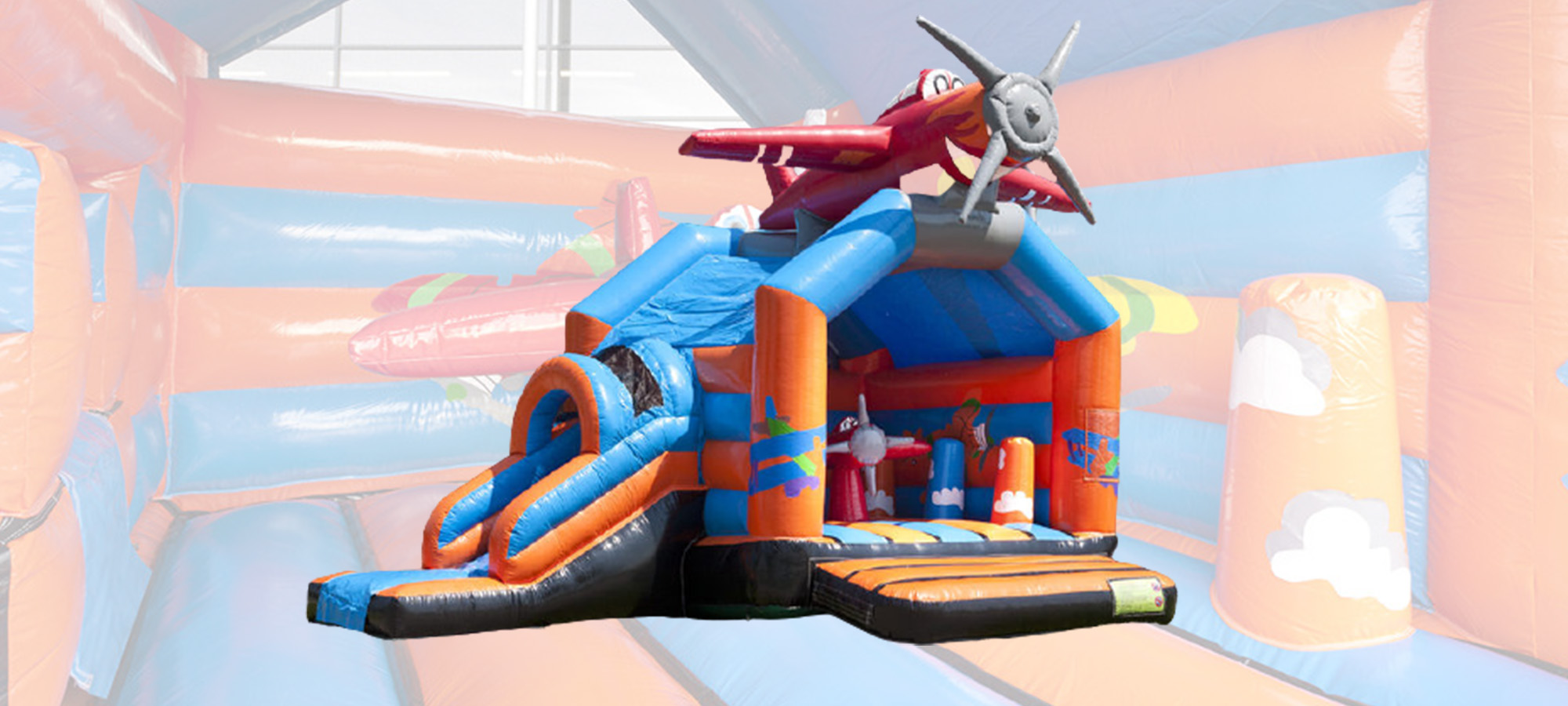 Vliegtuig springkasteel